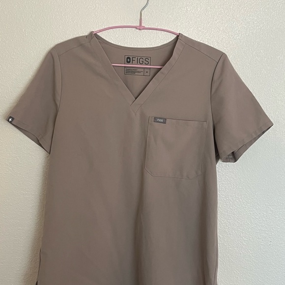 Figs Taupe Scrub Top - Picture 3 of 7